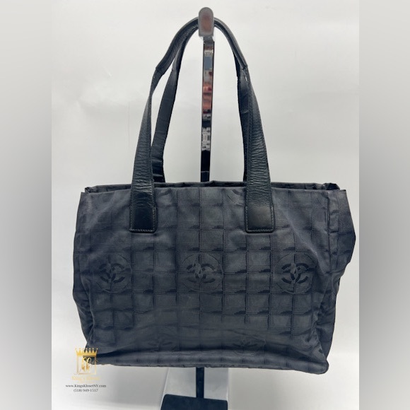 CHANEL Travel Line Canvas tote - Picture 2 of 15